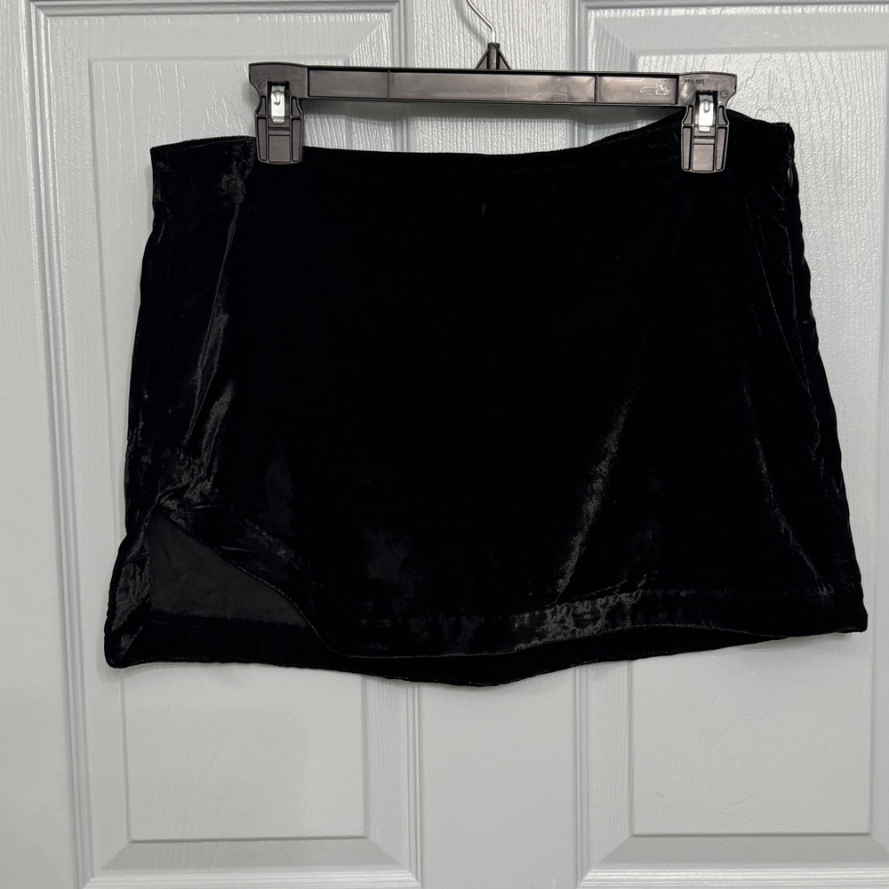 Free People Women's‎ Annalise Velvet Mini Skirt Black Size 10